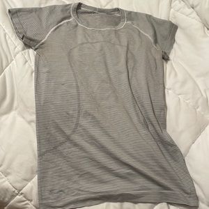 size 8 swiftly tech Lululemon